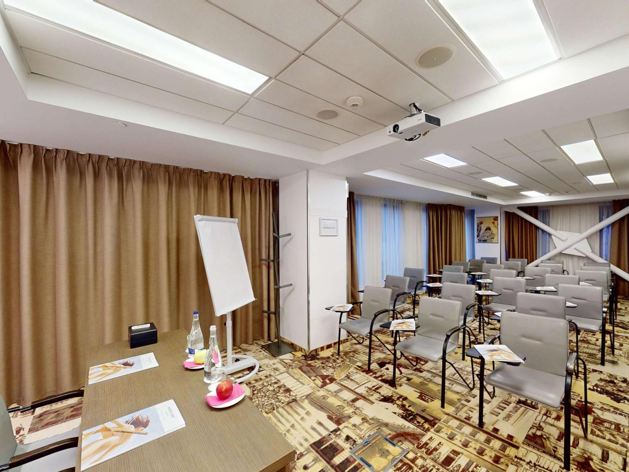 เมอร์เคียว บูคาเรสต์ ซิตี้ เซ็นเตอร์ Hotel ภายนอก รูปภาพ